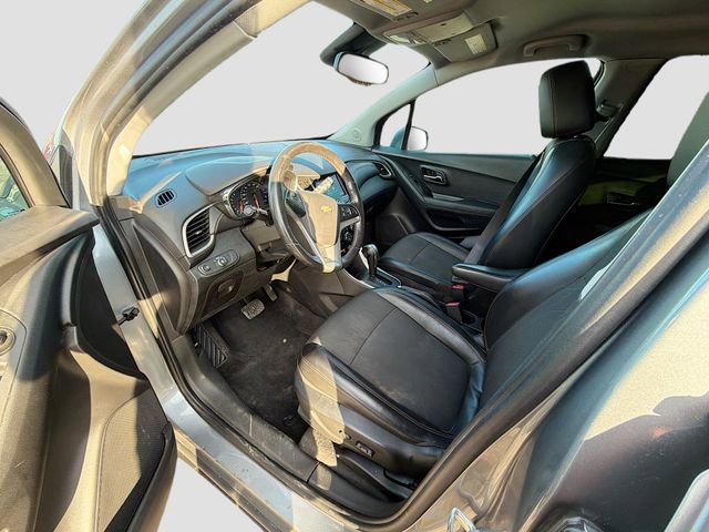 Used 2020 Chevrolet Trax LT w/ Driver Confidence Package image 19