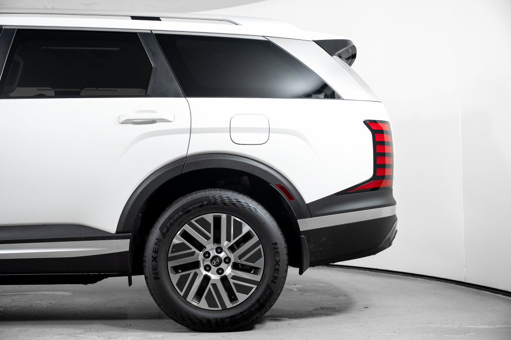 New 2026 Hyundai Palisade FWD Hybrid image 13