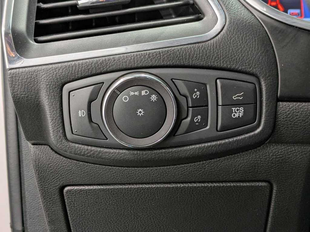 Used 2019 Ford Edge Titanium w/ Equipment Group 301A image 20