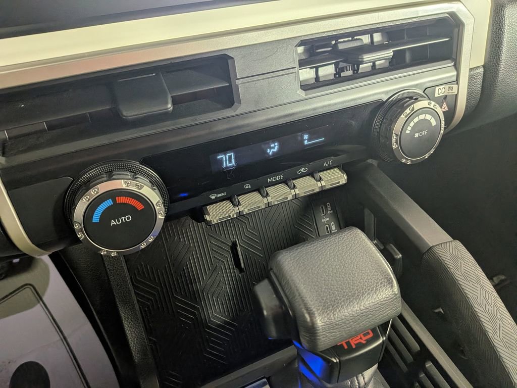 Used 2024 Toyota Tacoma TRD Off-Road image 25
