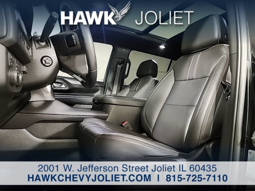 Used 2023 Chevrolet Suburban RST w/ Sport Performance Package AWD/4WD image 10