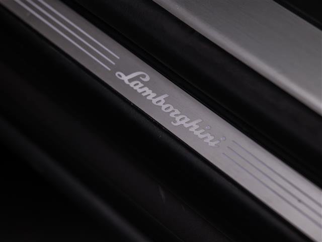 Used 2021 Lamborghini Urus image 29