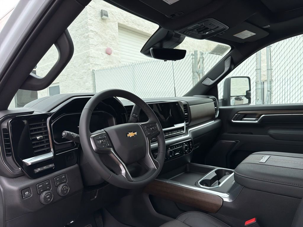 New 2026 Chevrolet Silverado 2500 High Country w/ High Country Premium Package AWD/4WD image 13