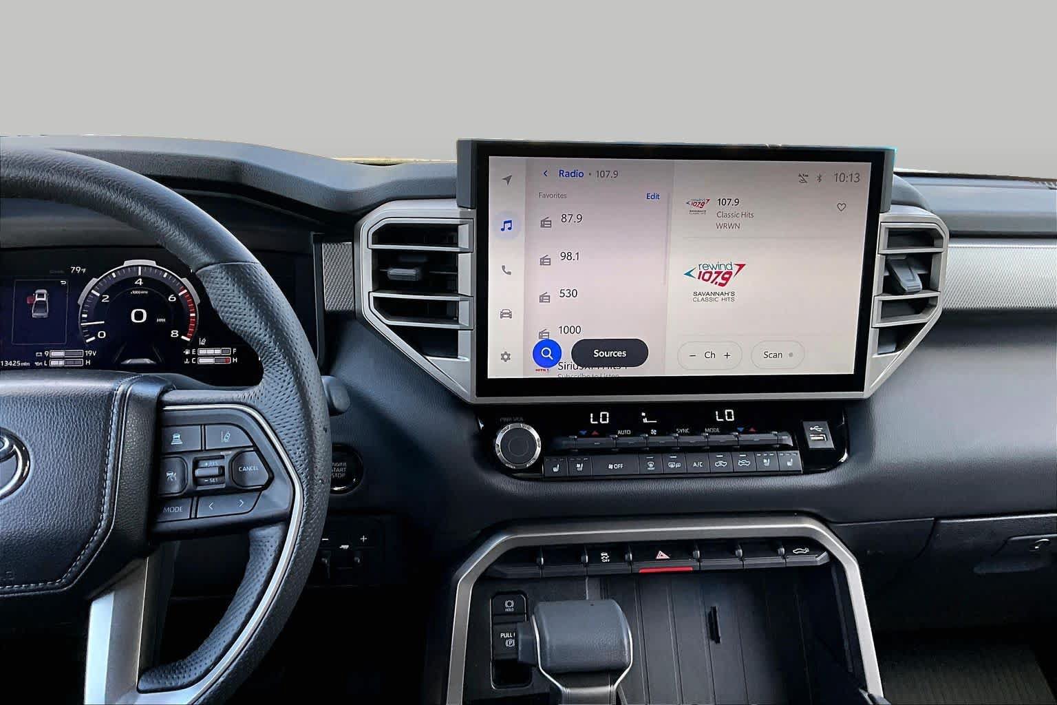 Used 2025 Toyota Tundra Limited AWD/4WD image 7