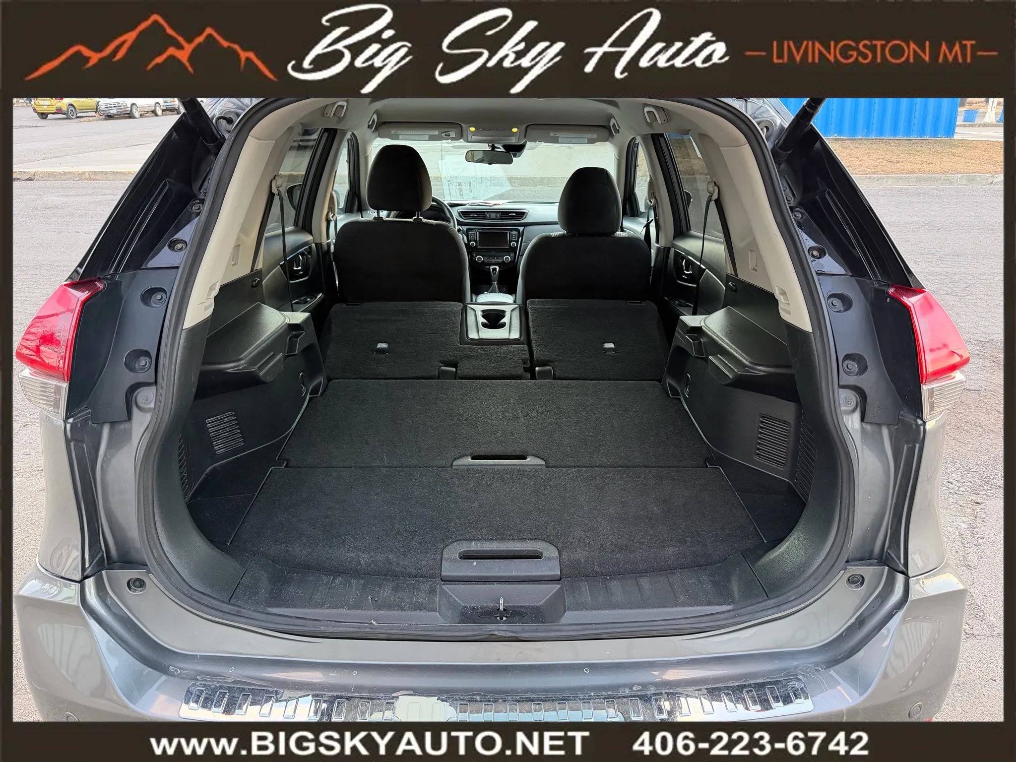 Used 2019 Nissan Rogue SV image 23