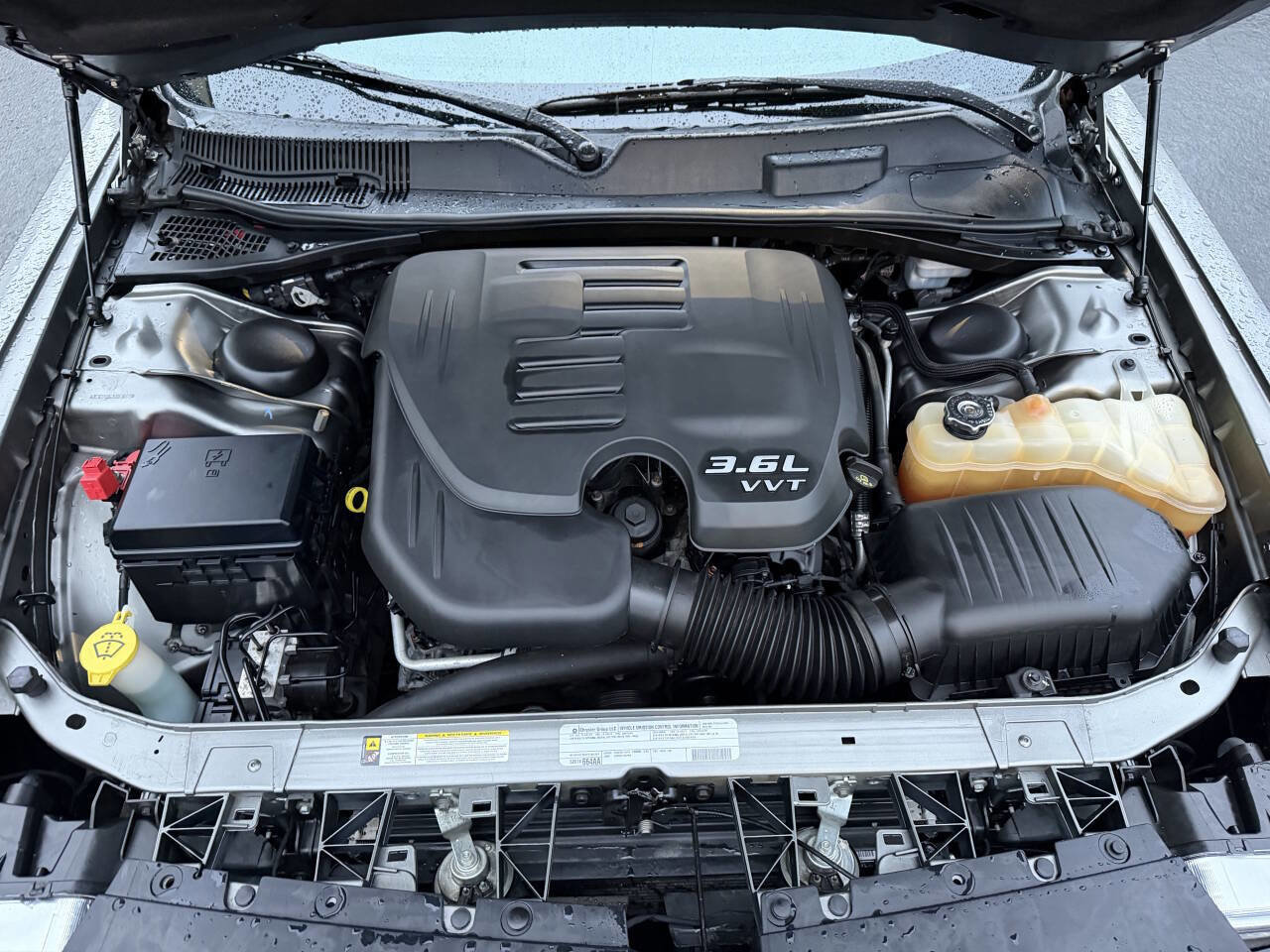Used 2012 Dodge Challenger SXT image 23