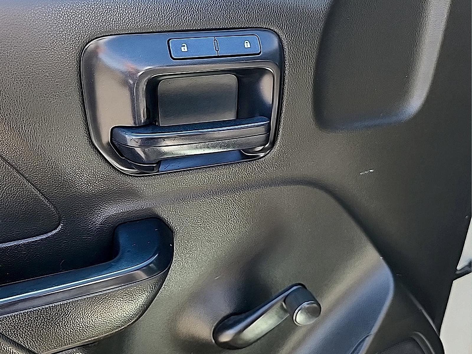Used 2015 Chevrolet Silverado 2500 W/T RWD image 11