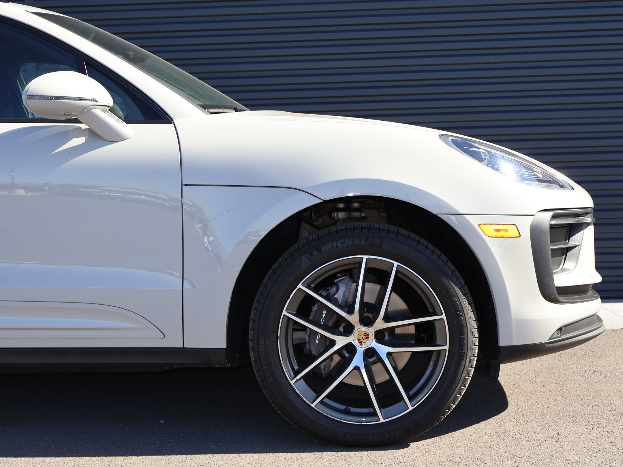 Certified 2024 Porsche Macan AWD/4WD image 12