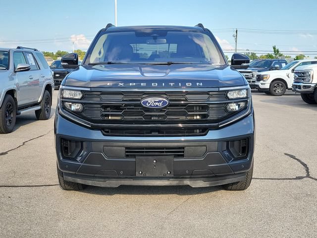 Certified 2025 Ford Expedition Active AWD/4WD image 8