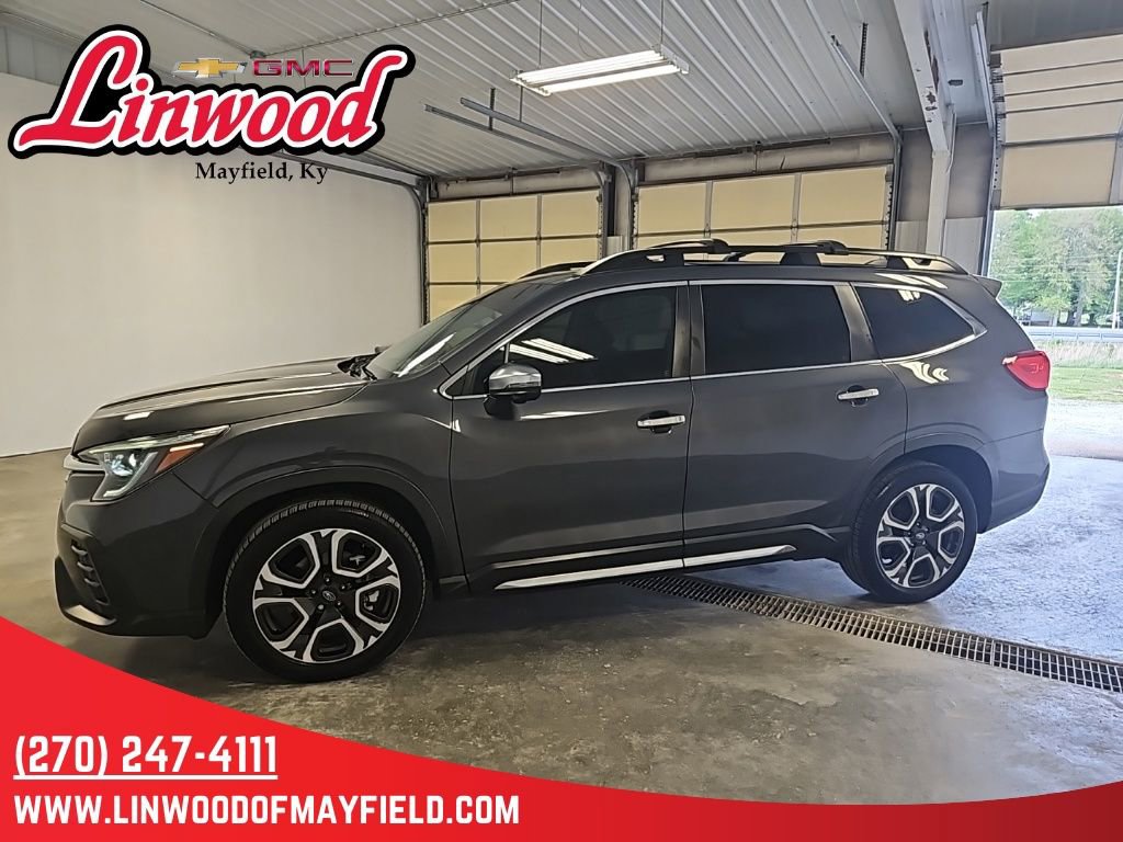 Used 2023 Subaru Ascent Touring image 5
