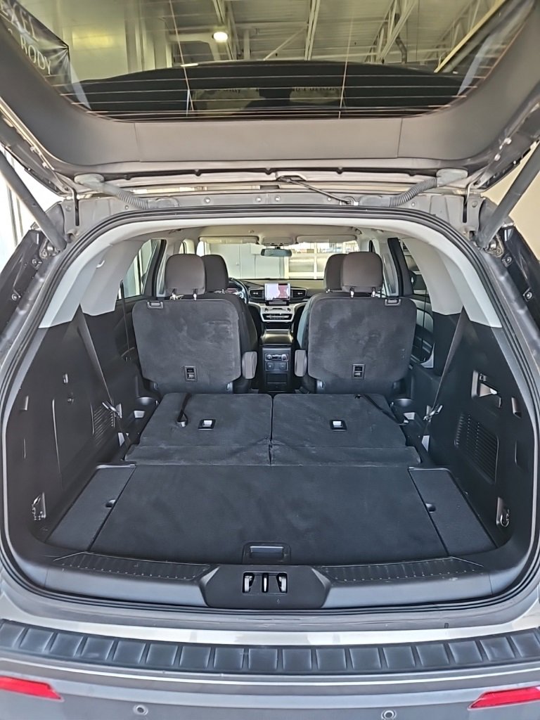 Used 2022 Ford Explorer XLT image 20