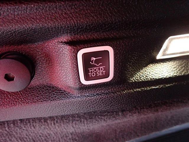 Used 2023 Jeep Grand Cherokee L Summit image 9