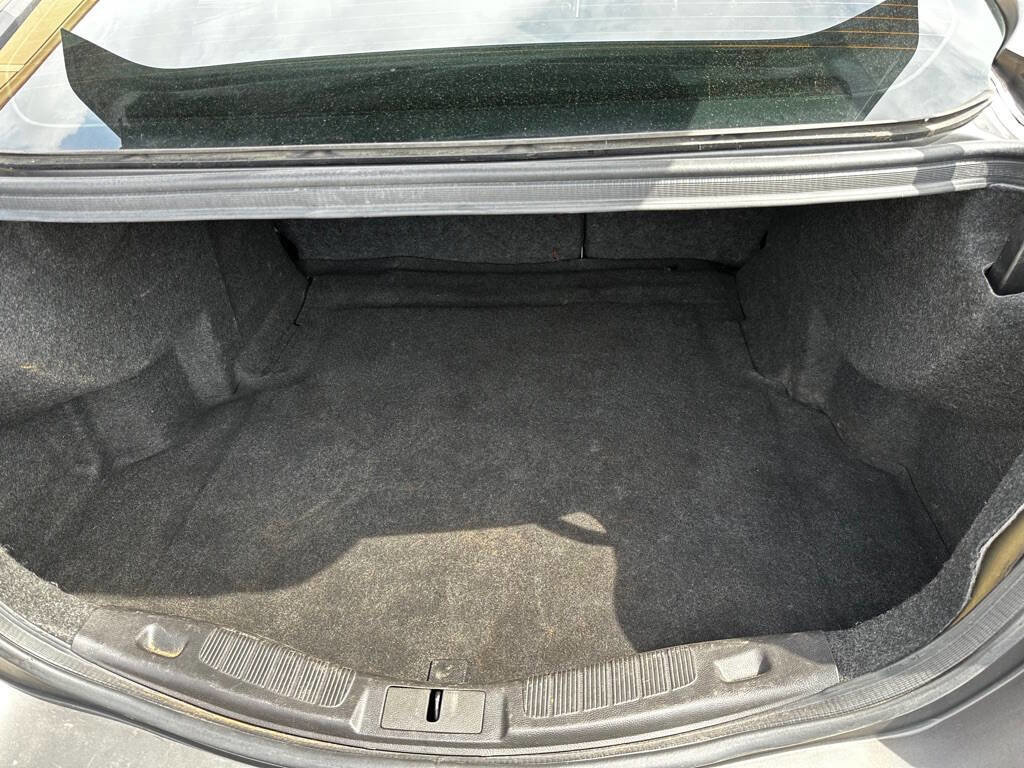 Used 2015 Ford Fusion SE w/ Equipment Group 201A image 17