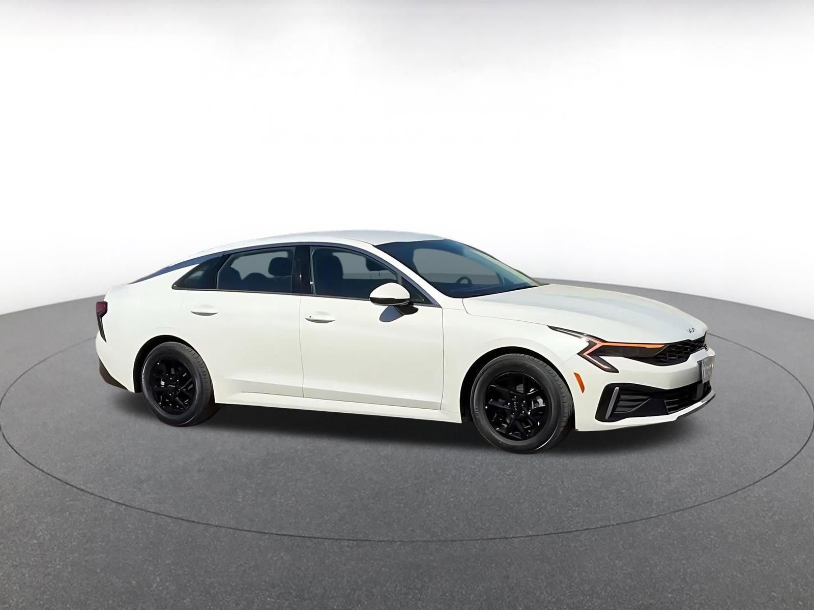 Used 2025 Kia K5 LXS image 2