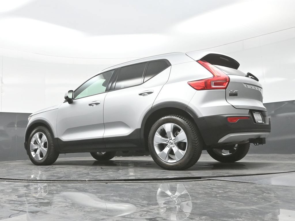 Used 2019 Volvo XC40 T5 Momentum AWD/4WD image 30