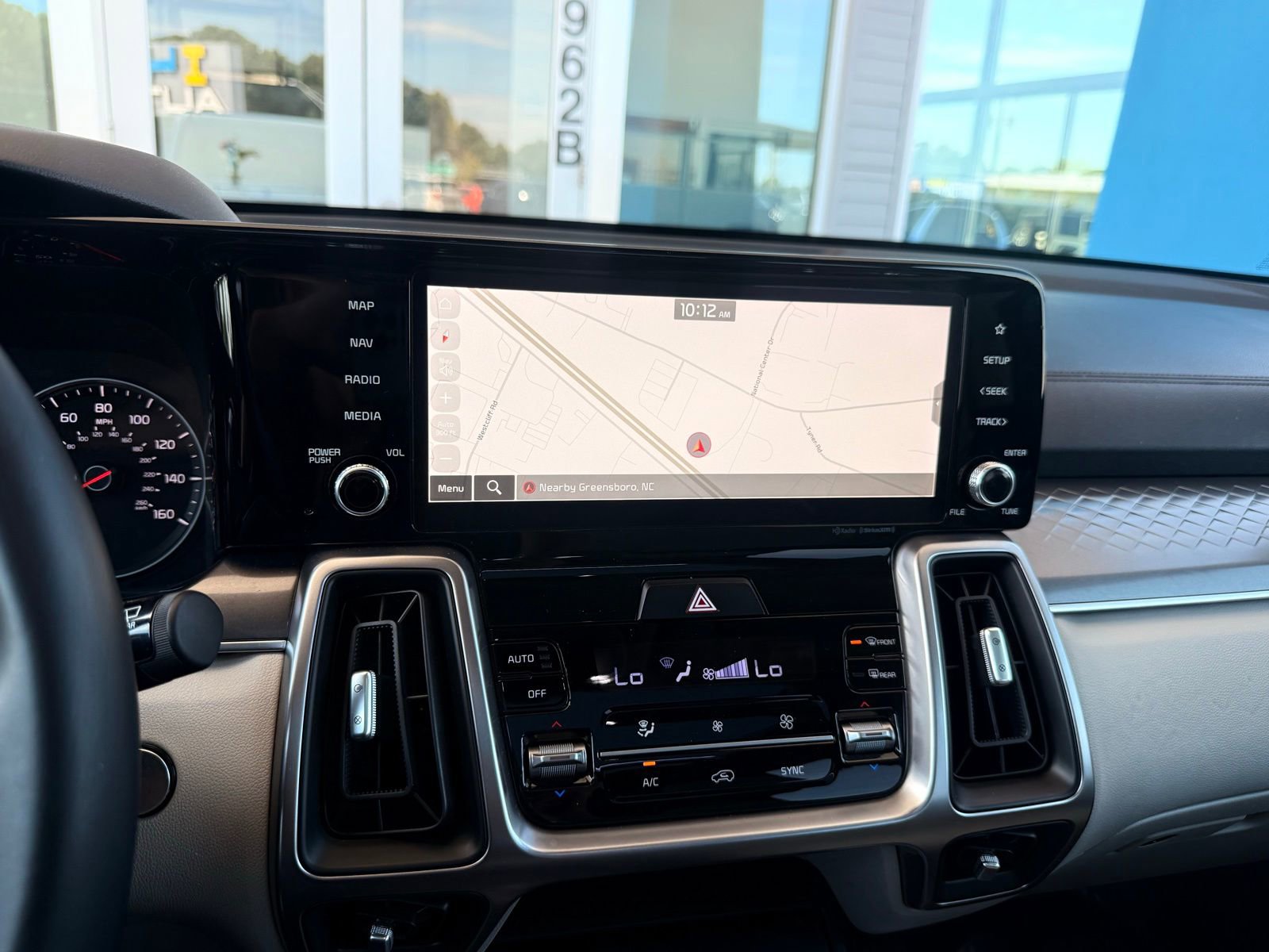 Used 2023 Kia Sorento S w/ Panoramic Sunroof Package image 30