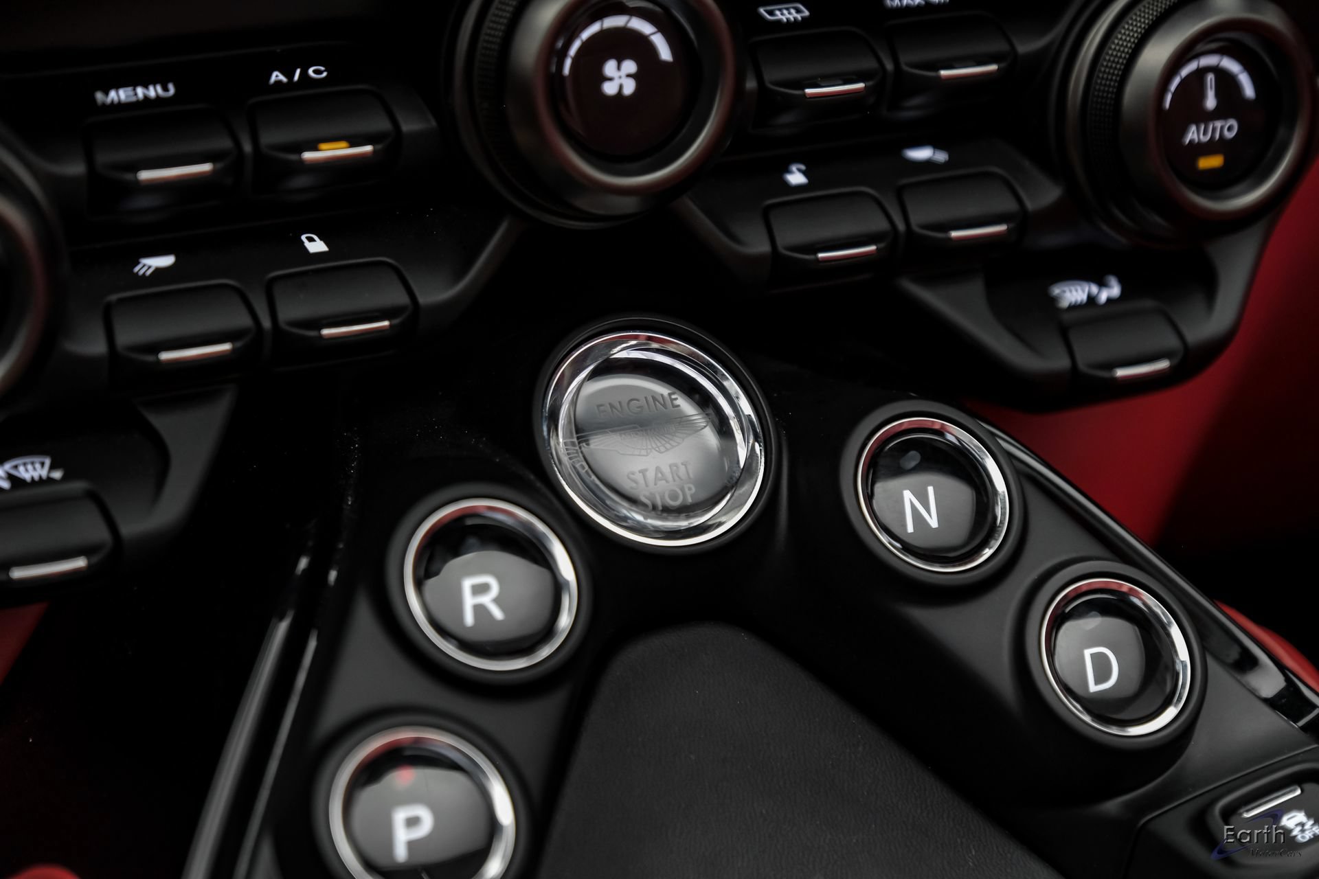 Used 2022 Aston Martin V8 Vantage Roadster RWD image 90