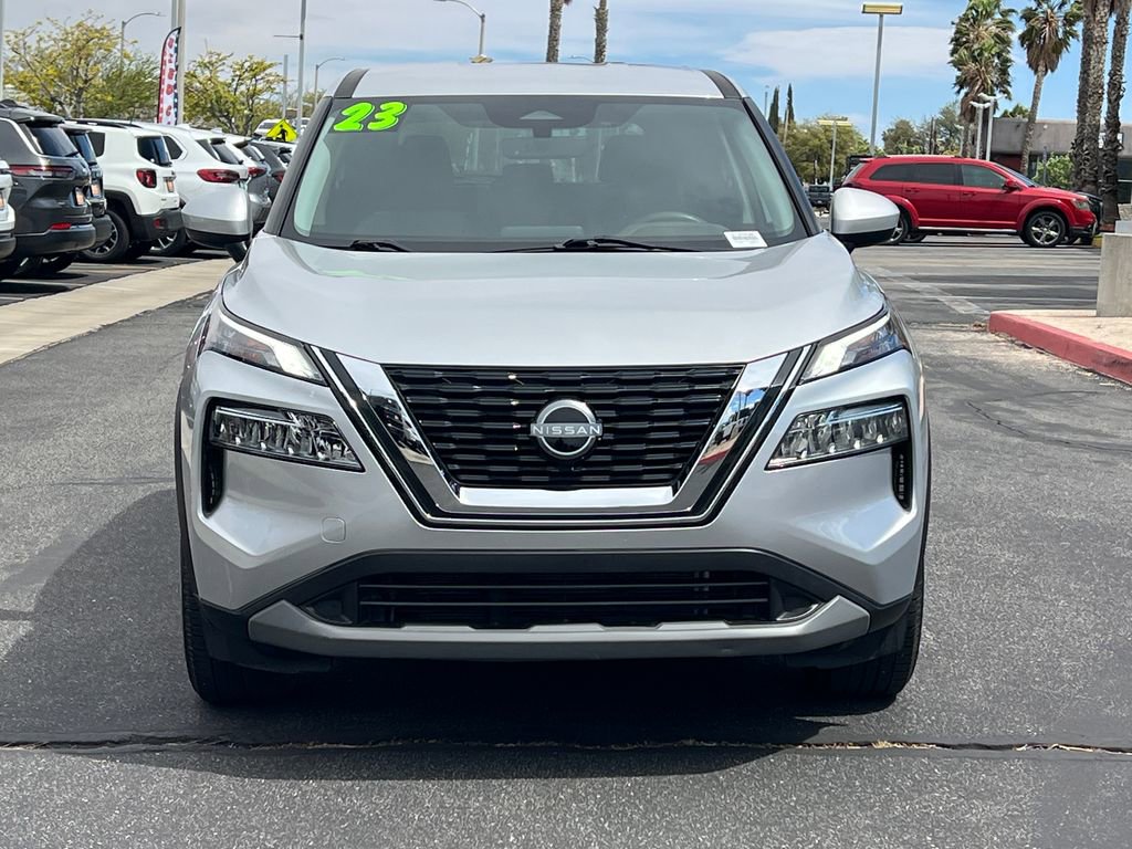 Used 2023 Nissan Rogue SV image 11