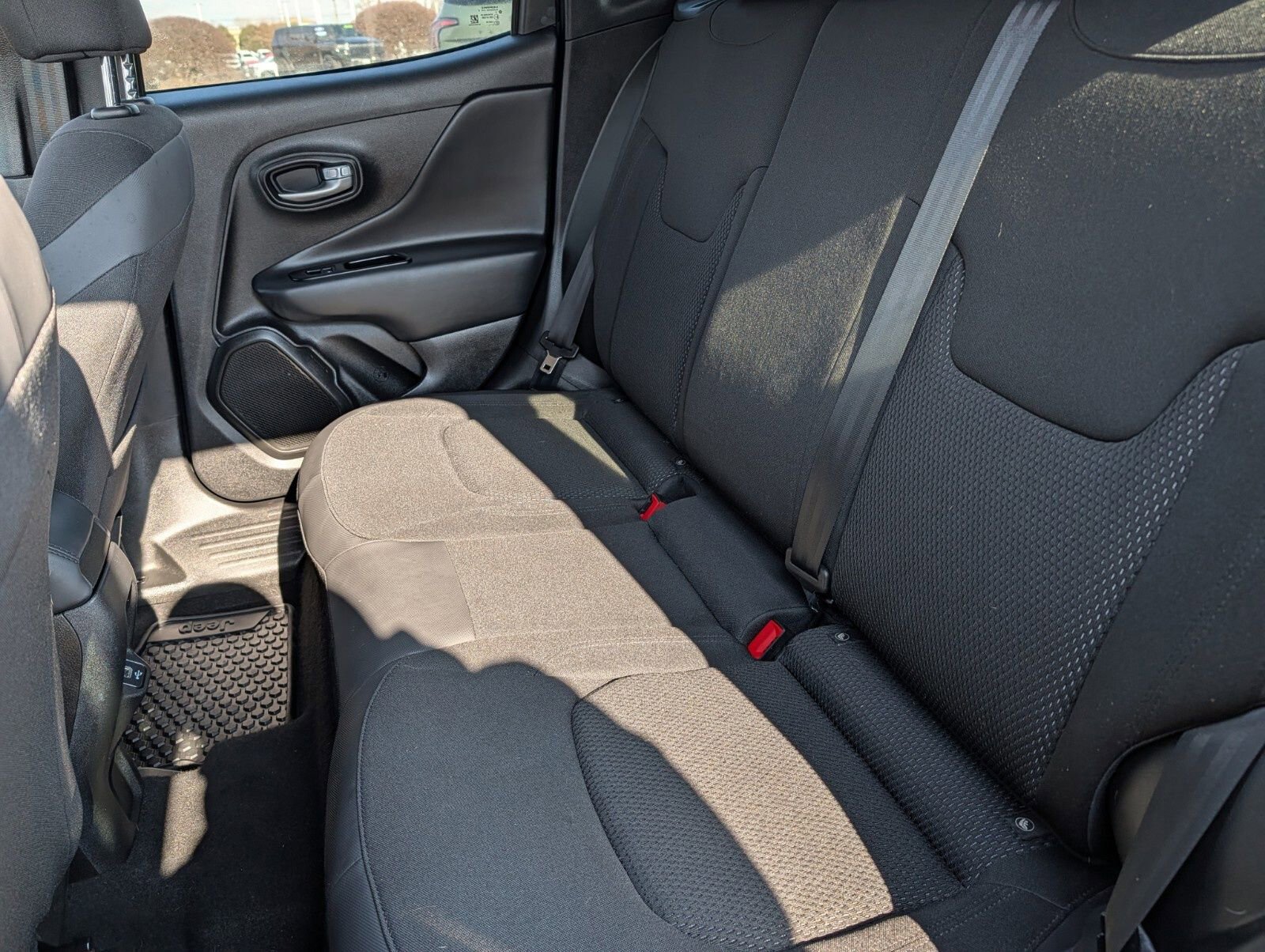 Used 2020 Jeep Renegade Altitude image 18