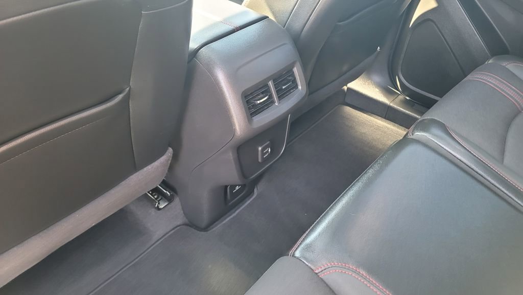 Used 2023 Chevrolet Equinox RS FWD image 27