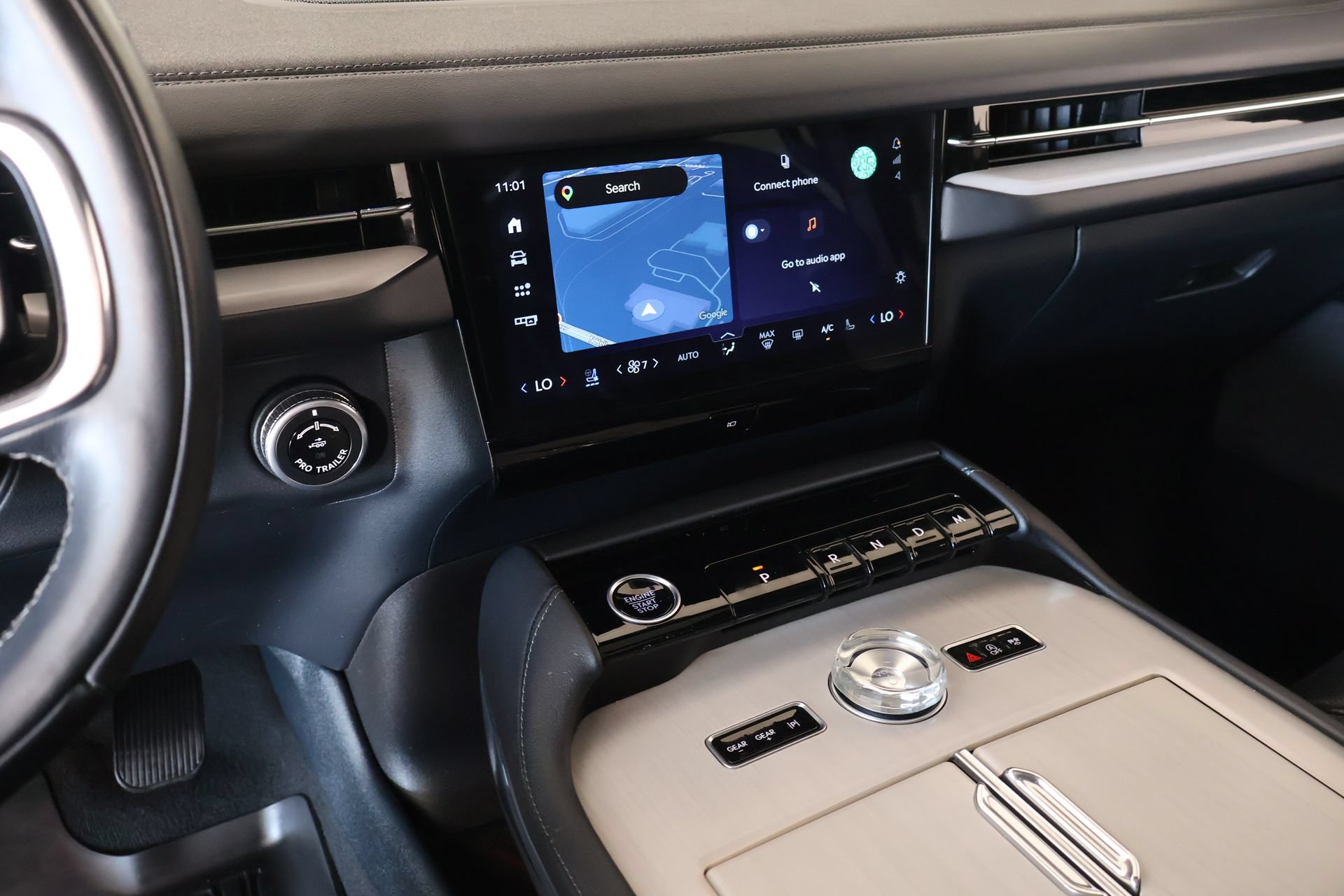 Used 2025 Lincoln Navigator Reserve w/ Jet Appearance Package AWD/4WD image 6