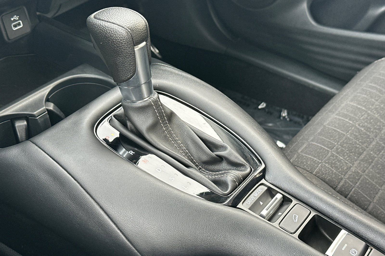 Used 2025 Honda HR-V LX image 24