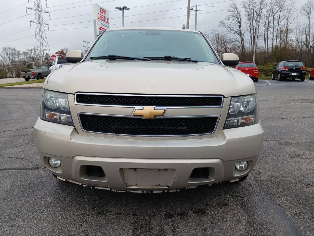 Used 2012 Chevrolet Suburban LT image 2