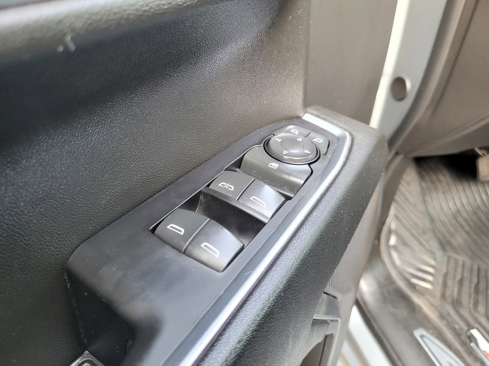 Used 2024 Chevrolet Silverado 1500 RST w/ Z71 Off-Road Package image 26