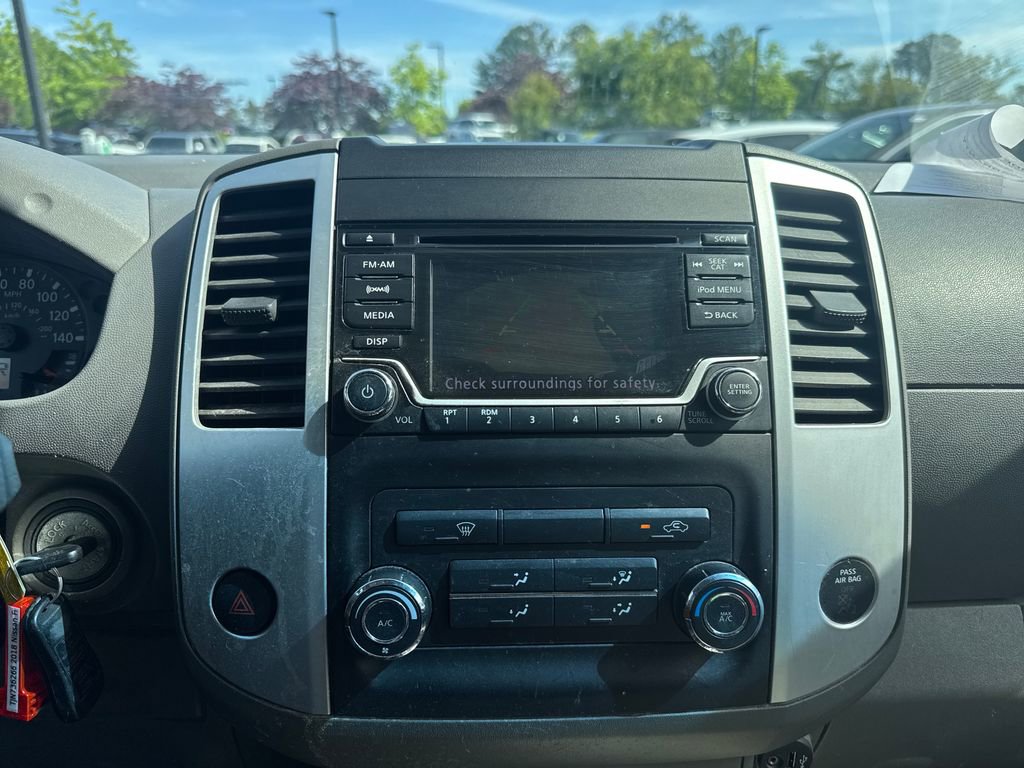 Used 2018 Nissan Frontier SV AWD/4WD image 18