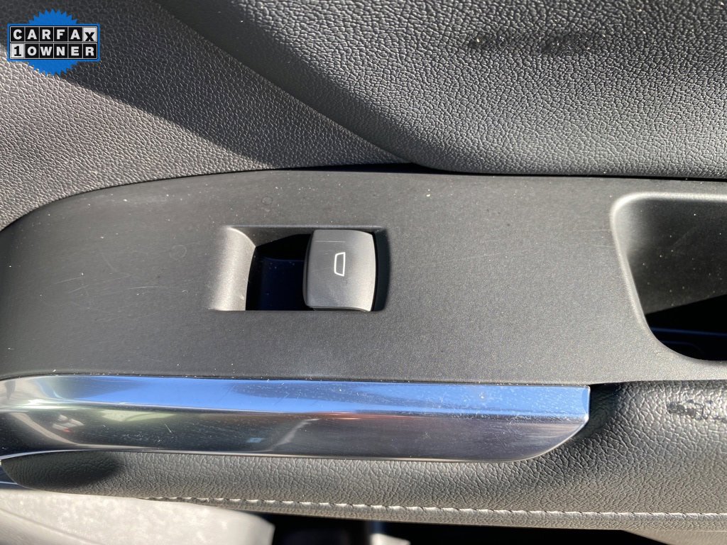 Used 2025 Chevrolet Traverse LT image 15