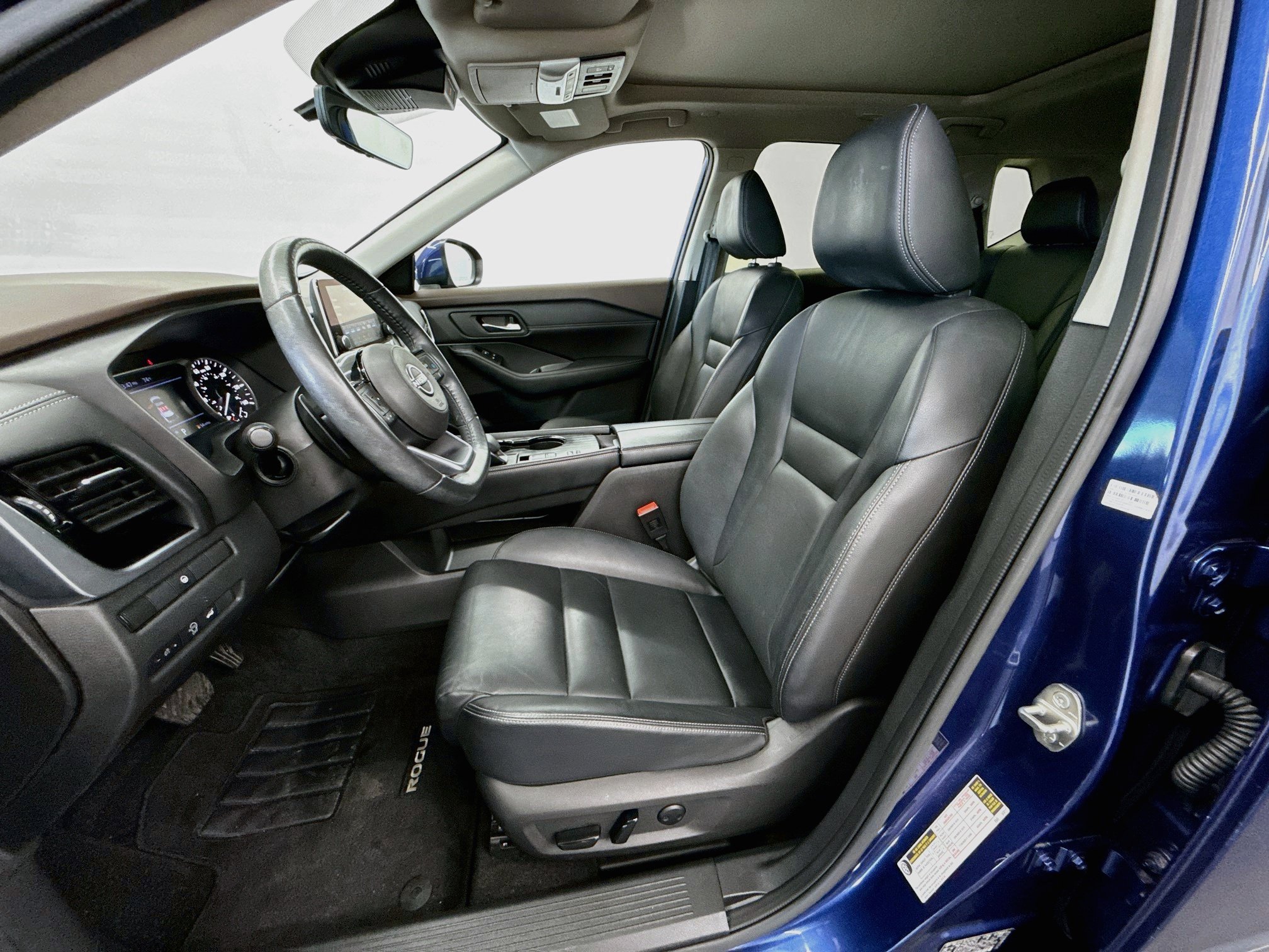 Used 2023 Nissan Rogue SL FWD image 13