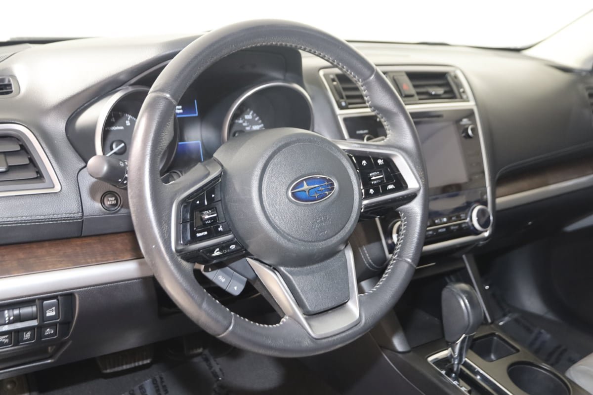 Used 2019 Subaru Outback 2.5i Limited AWD/4WD image 6