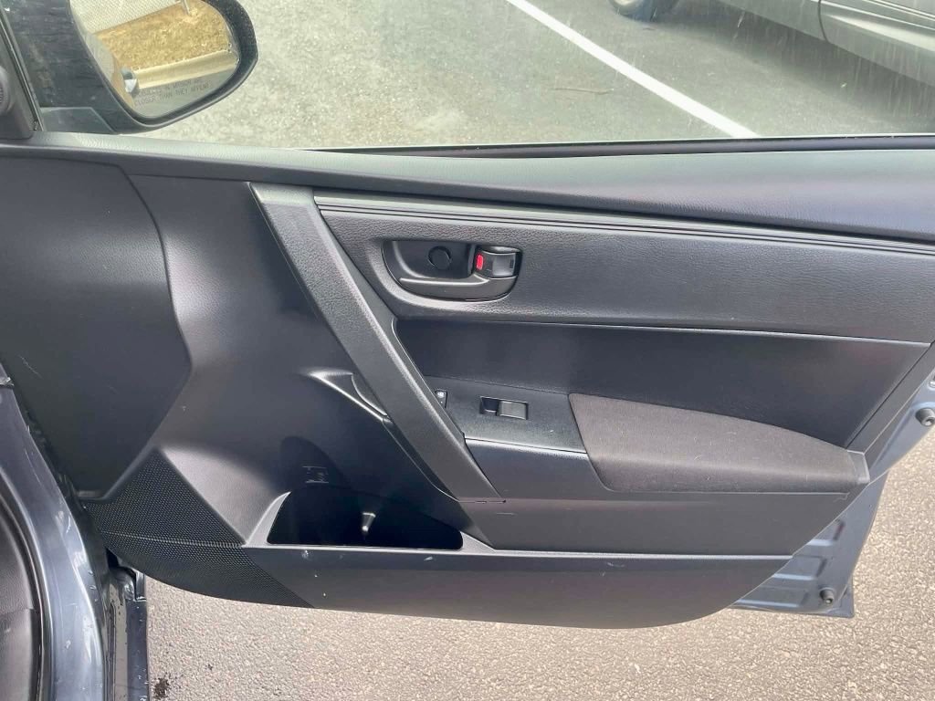 Used 2019 Toyota Corolla L image 13