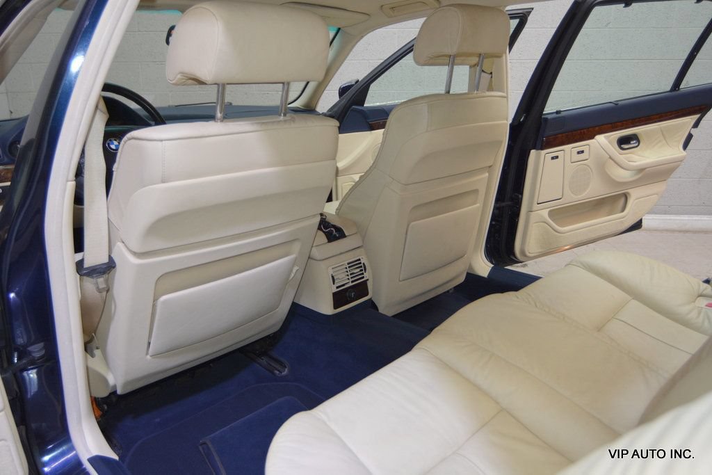 Used 2000 BMW 740iL RWD image 29