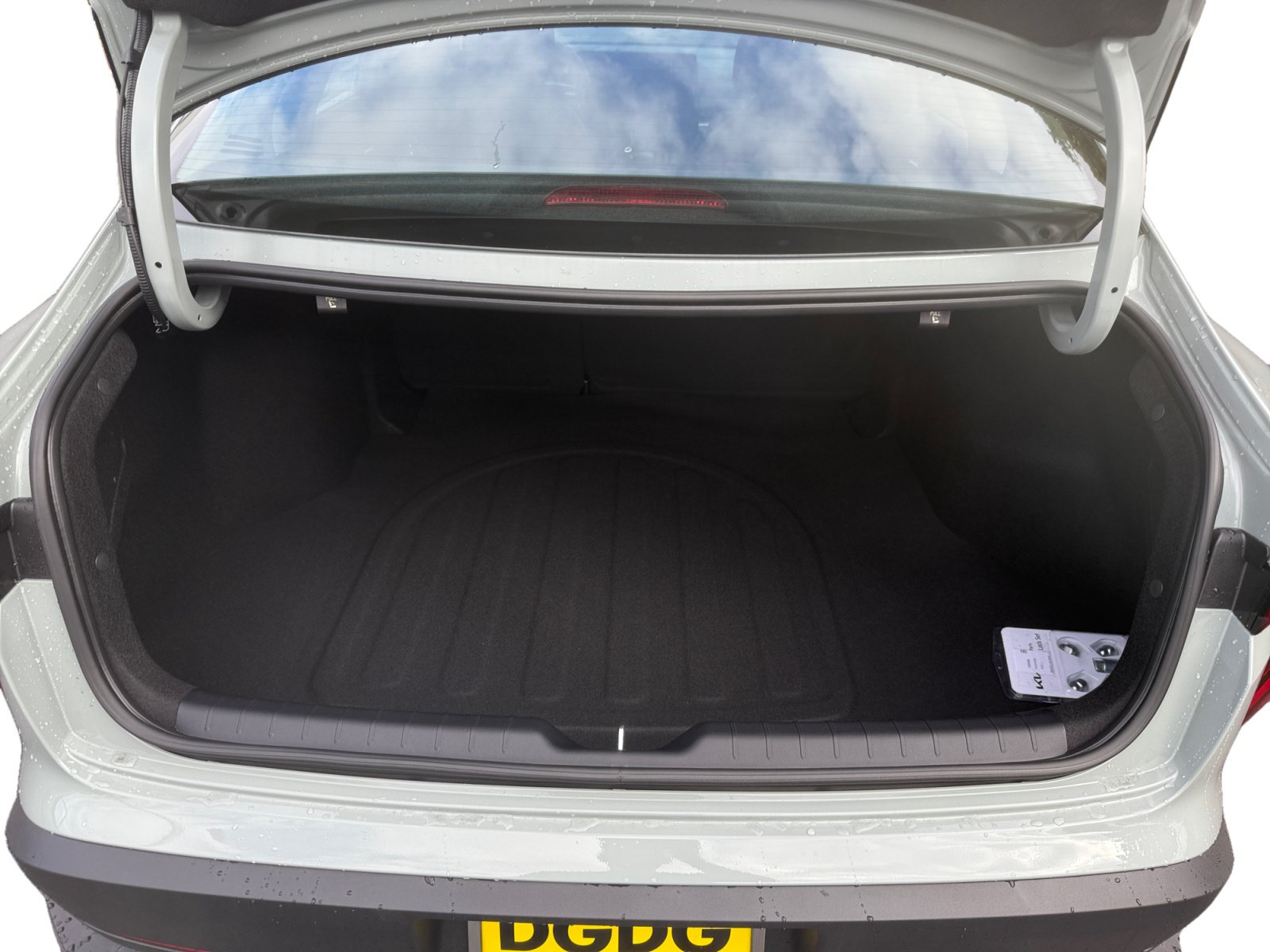 New 2027 Kia K4 FWD image 17
