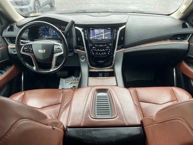 Used 2018 Cadillac Escalade Luxury image 9