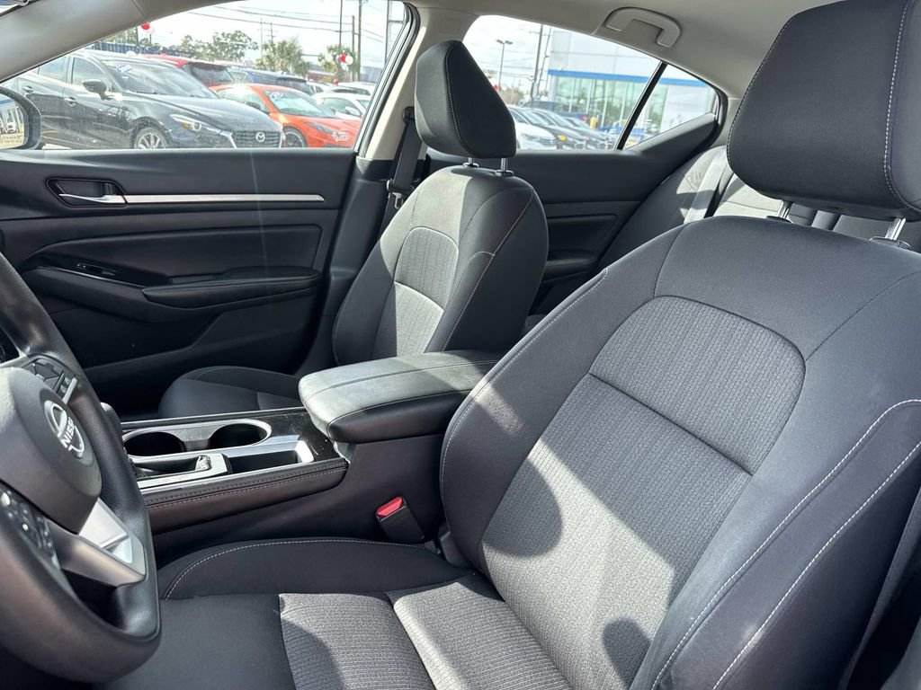 Used 2023 Nissan Altima 2.5 SV image 17