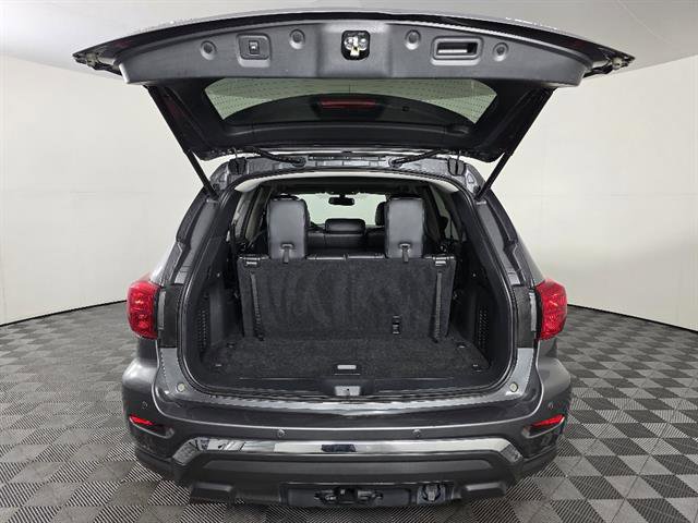 Used 2018 Nissan Pathfinder Platinum AWD/4WD image 21