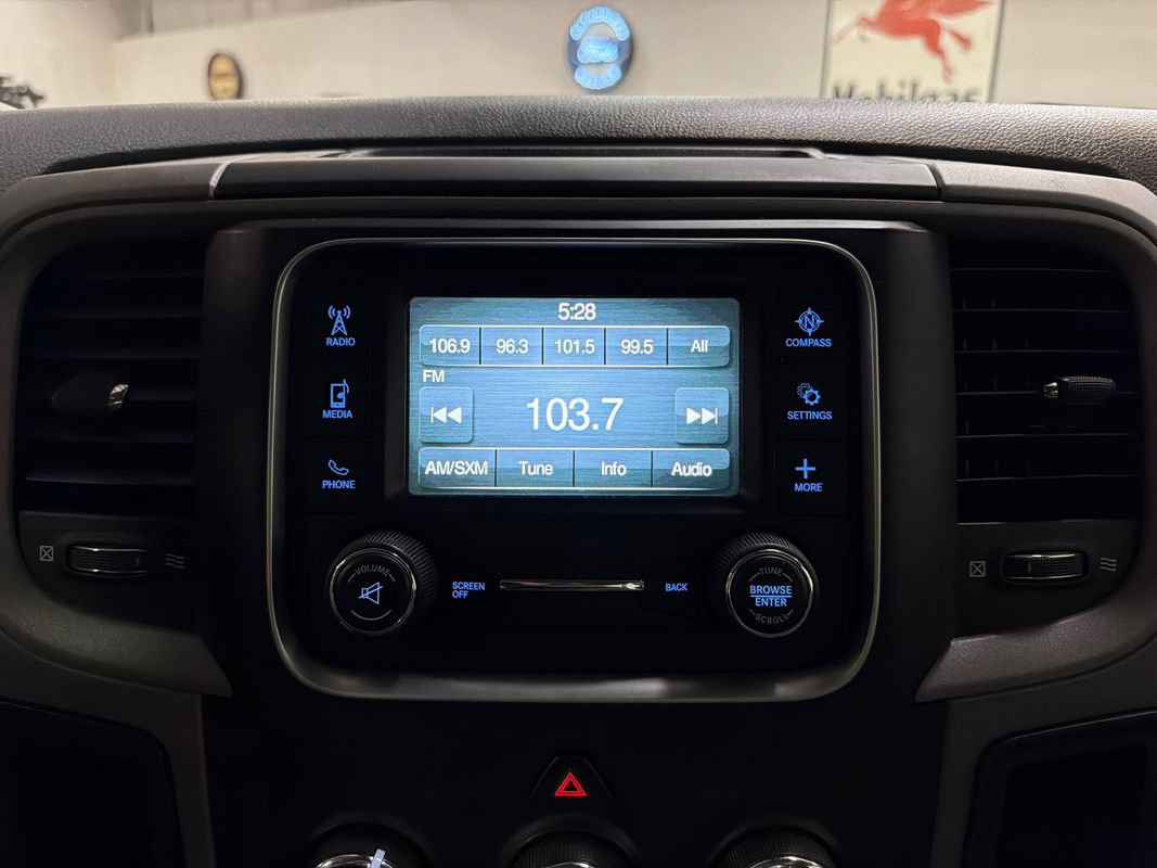Used 2015 RAM 3500 Tradesman w/ Chrome Appearance Group RWD image 21