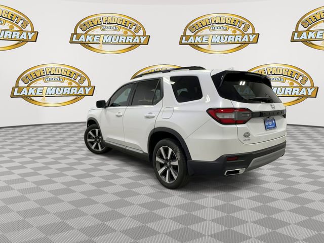Used 2025 Honda Pilot Touring image 9