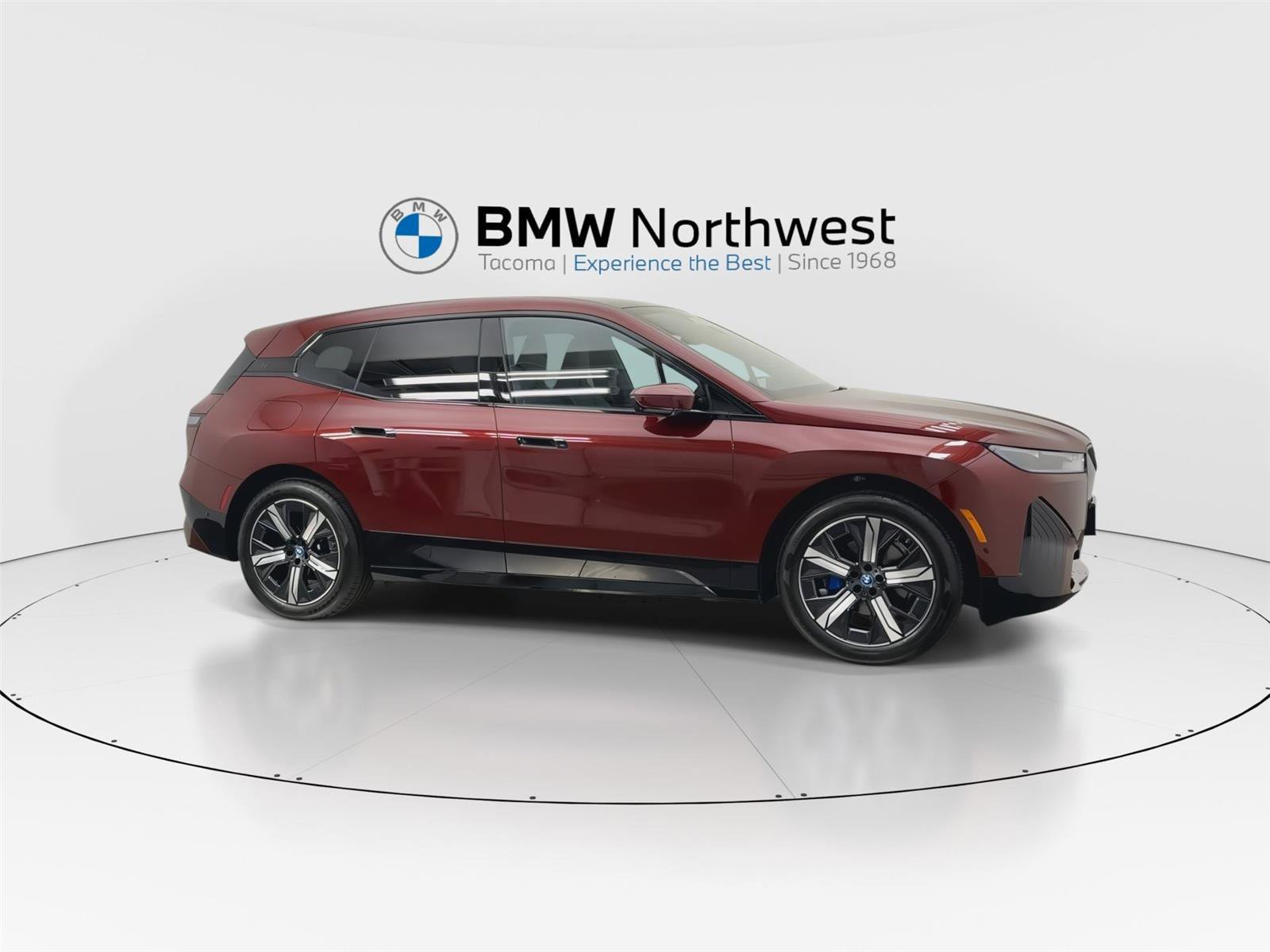 Used 2025 BMW iX xDrive50 AWD/4WD image 5