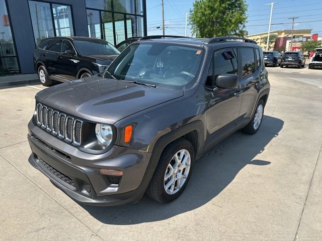 Used 2019 Jeep Renegade Sport w/ Sport Appearance Group FWD image 2