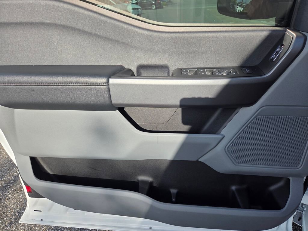 Used 2025 Ford F350 XLT image 23