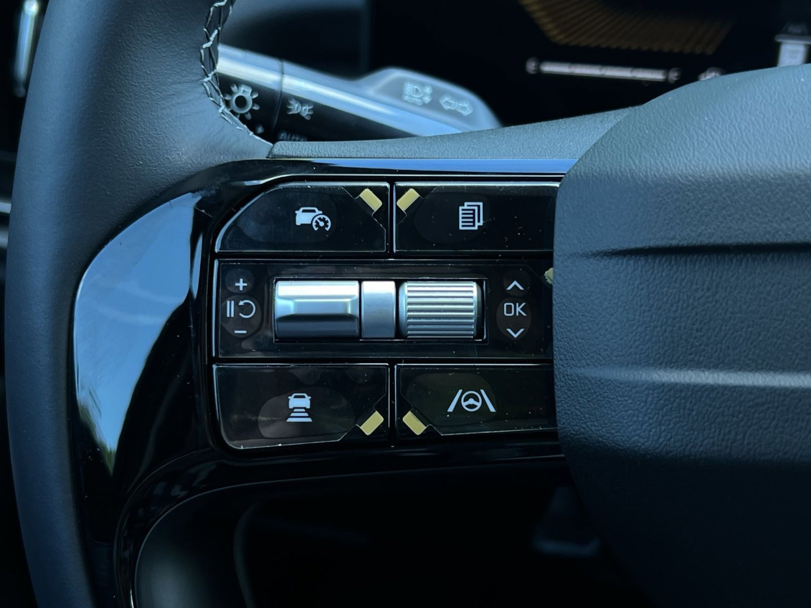 New 2026 Kia Sorento S FWD image 30