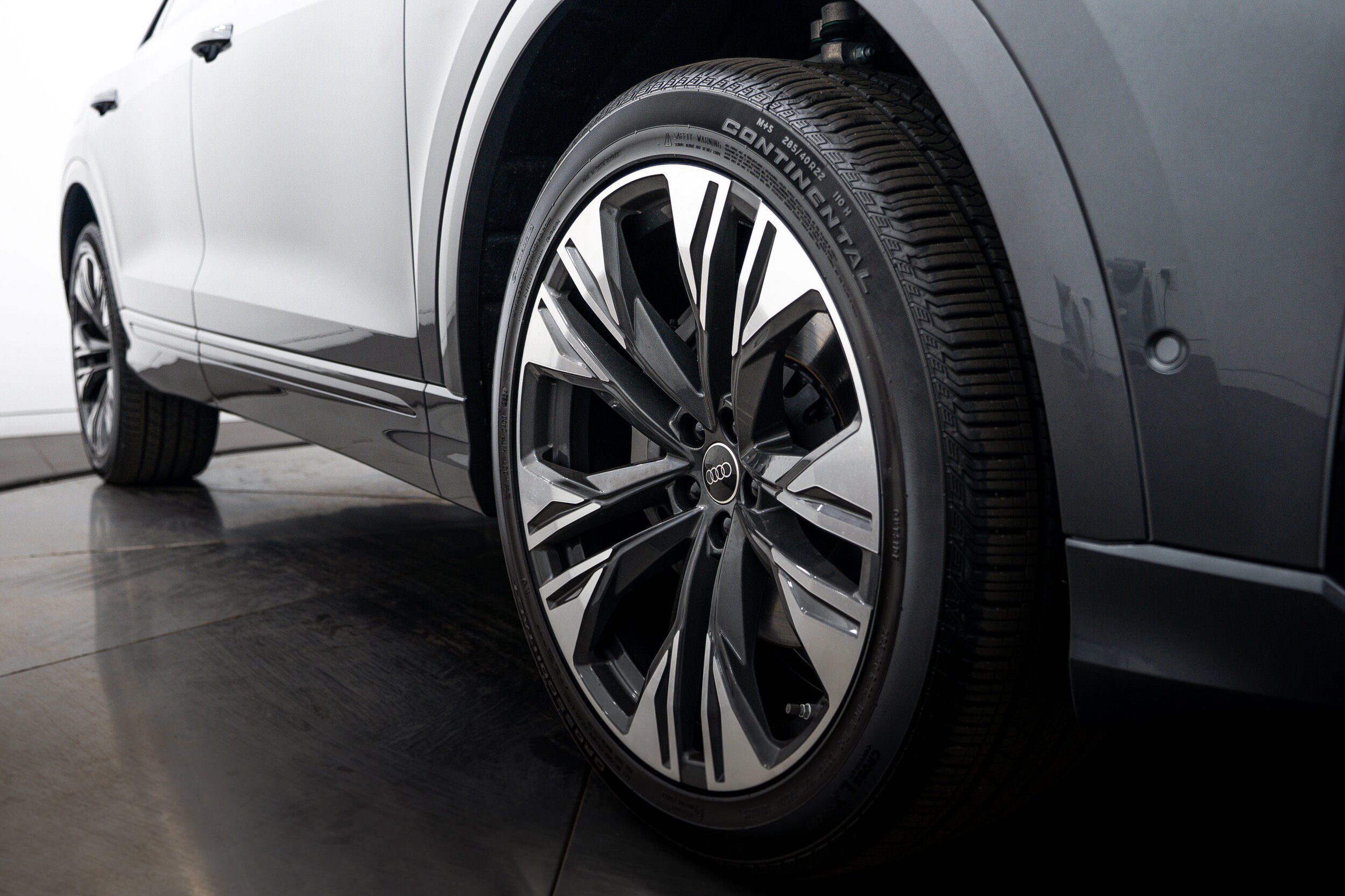 Certified 2025 Audi Q8 Premium Plus AWD/4WD image 23