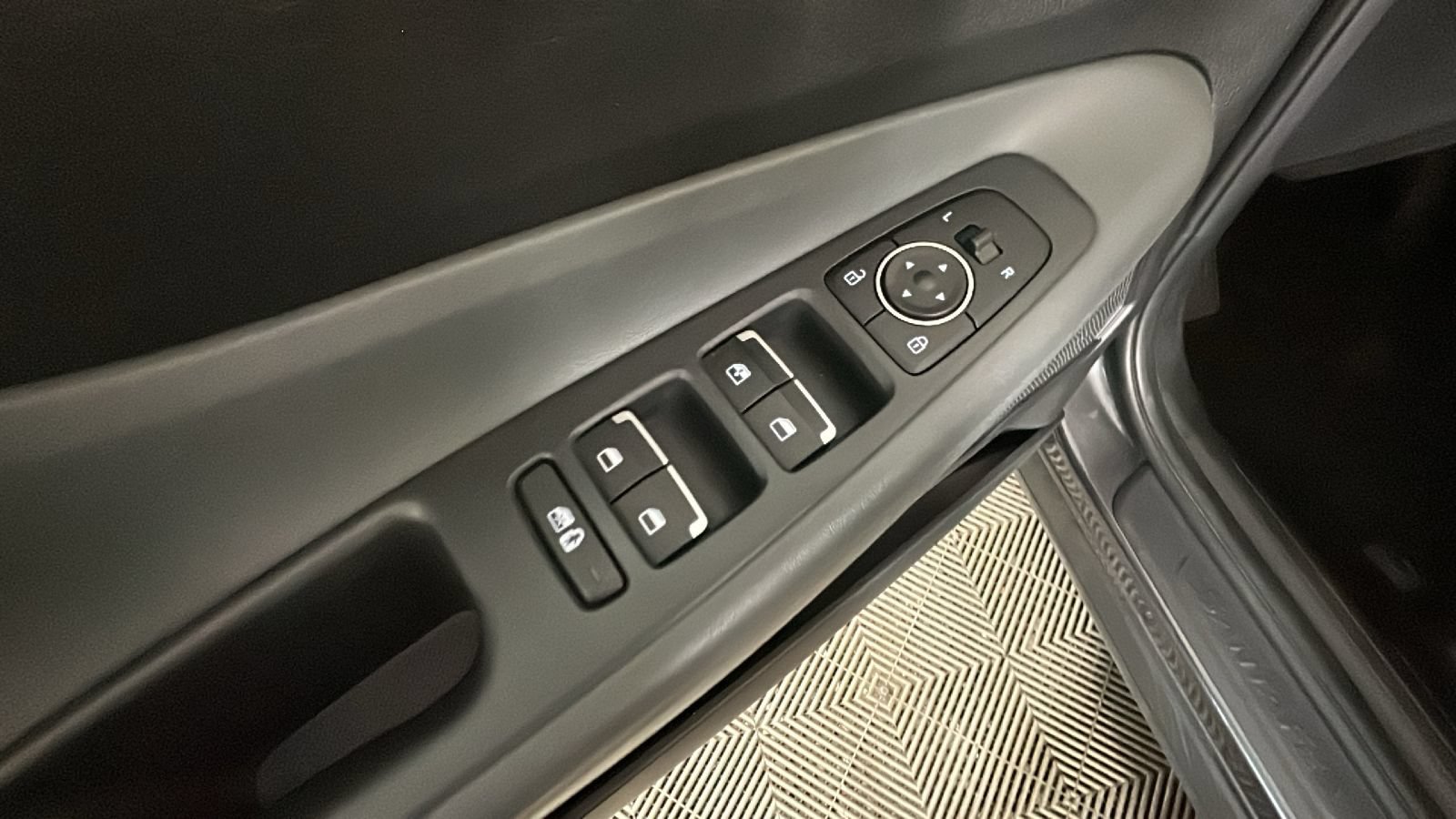 Certified 2023 Hyundai Santa Fe SE FWD image 13