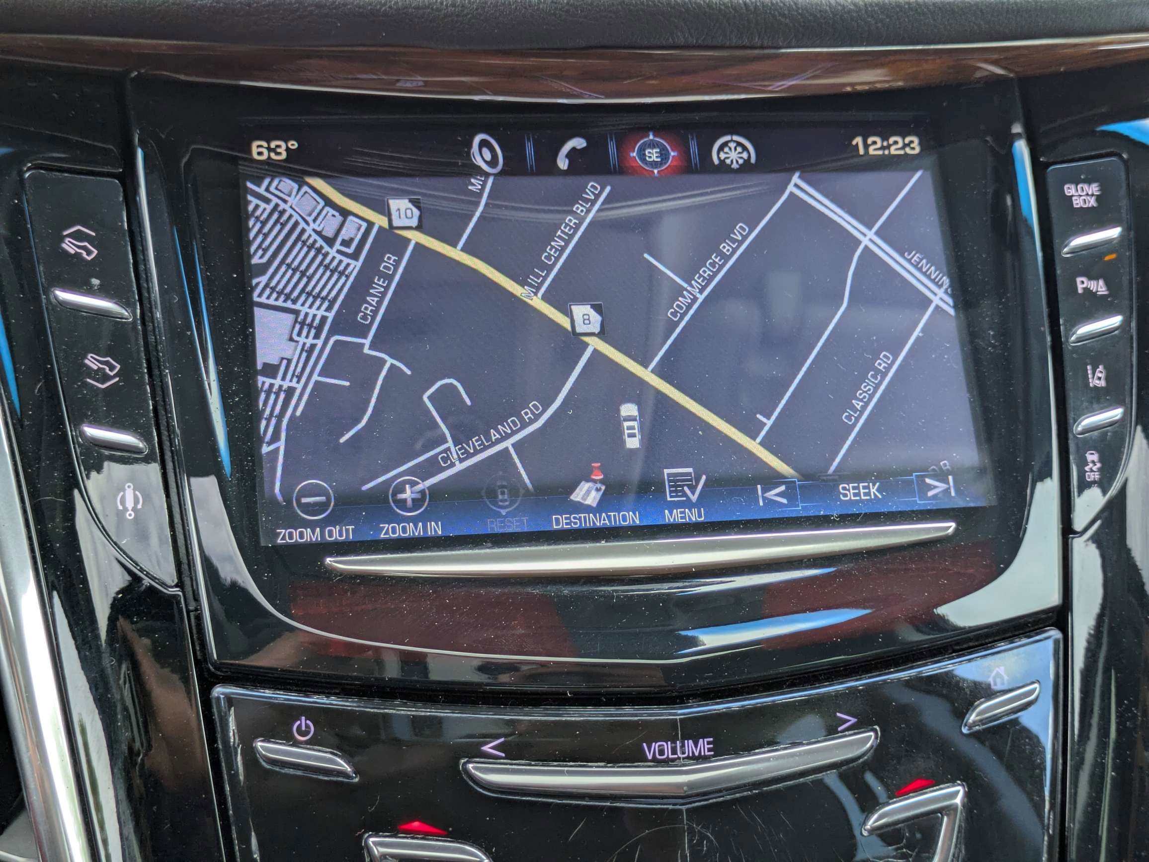 Used 2015 Cadillac Escalade Luxury RWD image 26