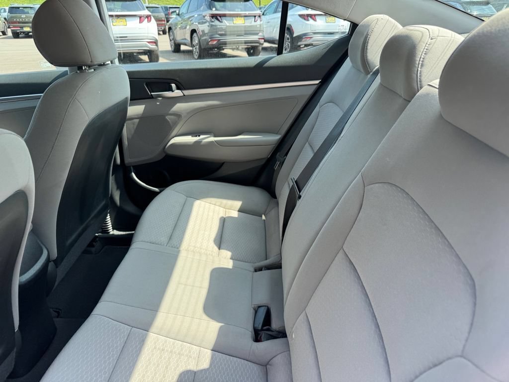 Used 2019 Hyundai Elantra SE FWD image 8