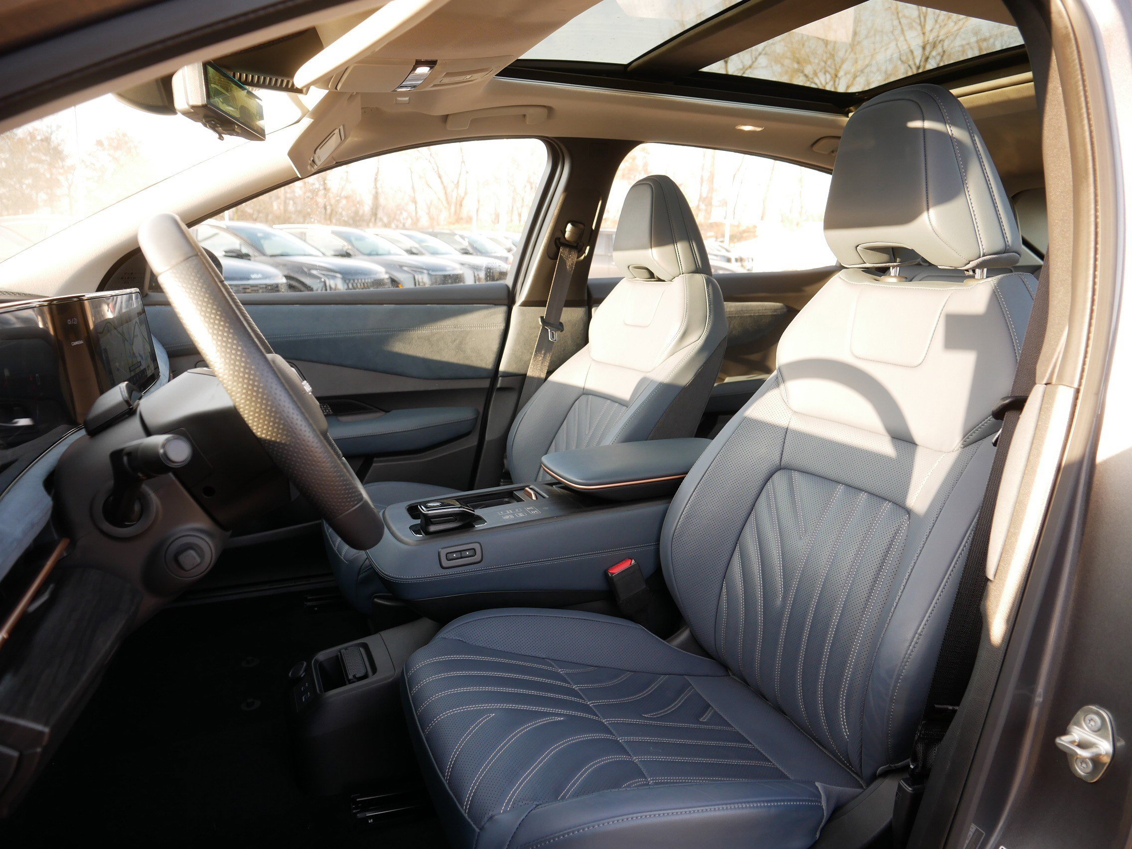 Certified 2024 Nissan Ariya AWD image 35