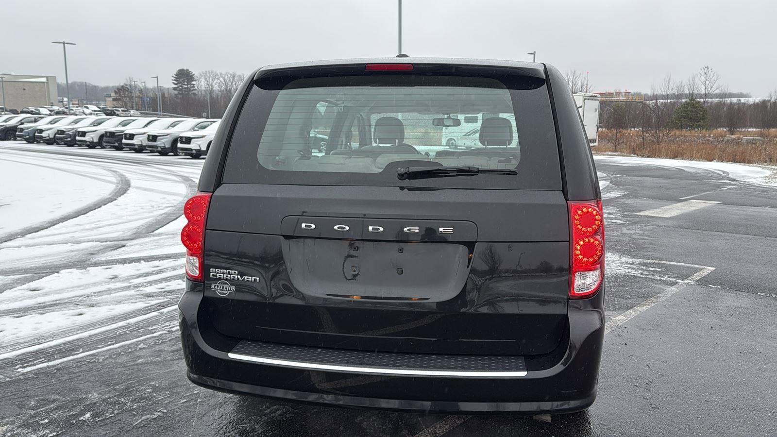 Used 2015 Dodge Grand Caravan American Value Package w/ UConnect Hands-Free Group image 8